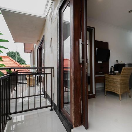 Puri Kasih Home Stay Санур Экстерьер фото