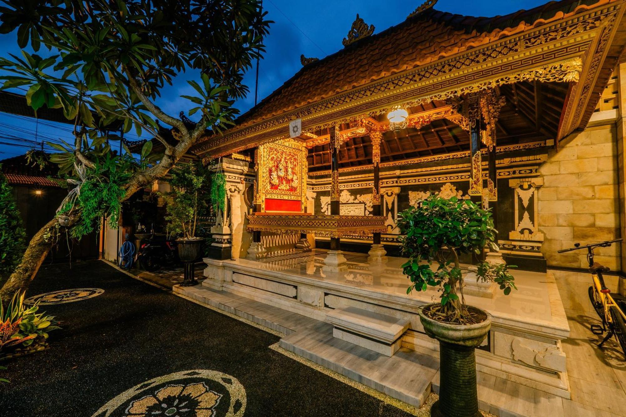 Puri Kasih Home Stay Санур Экстерьер фото