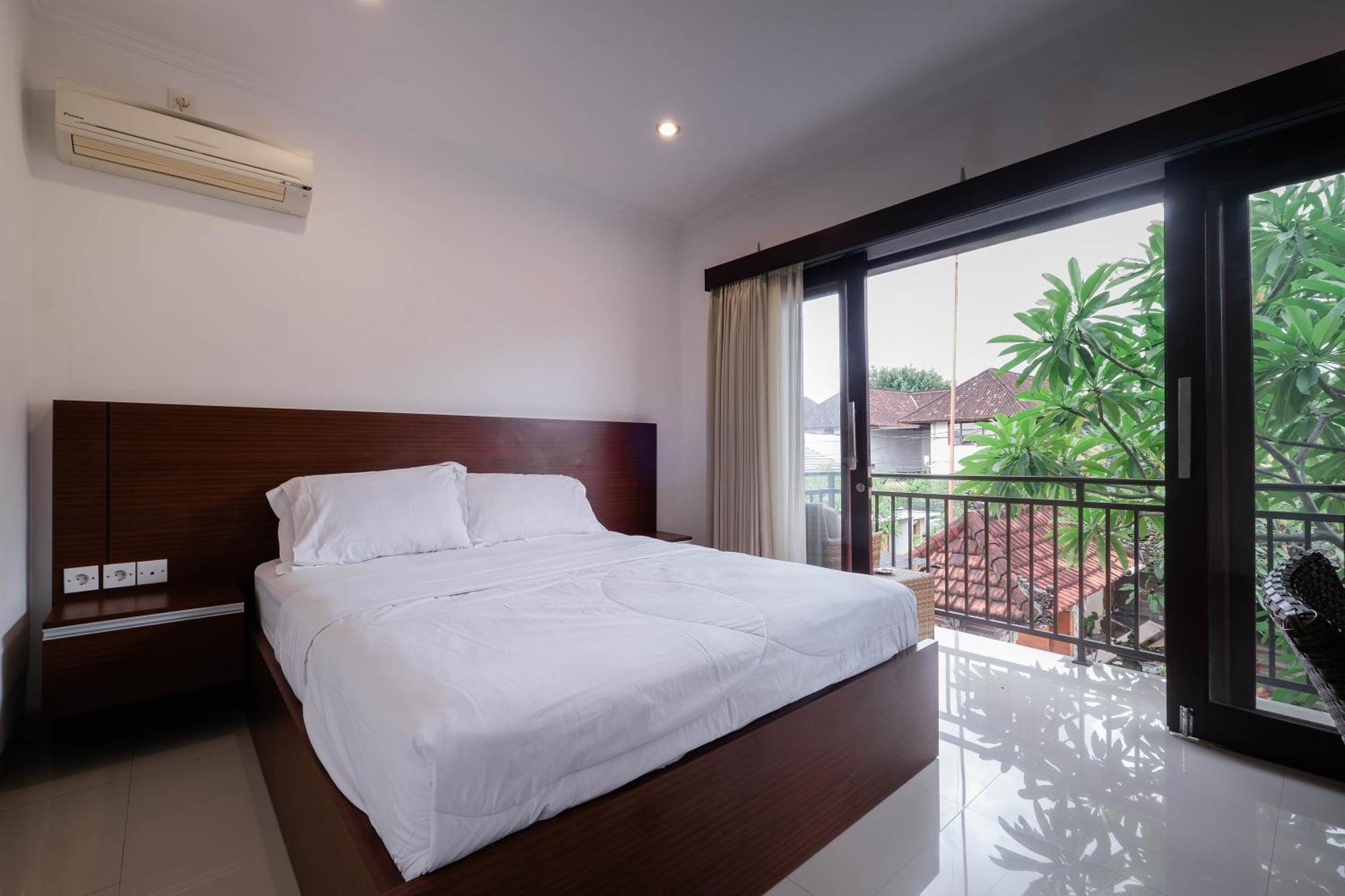 Puri Kasih Home Stay Санур Экстерьер фото