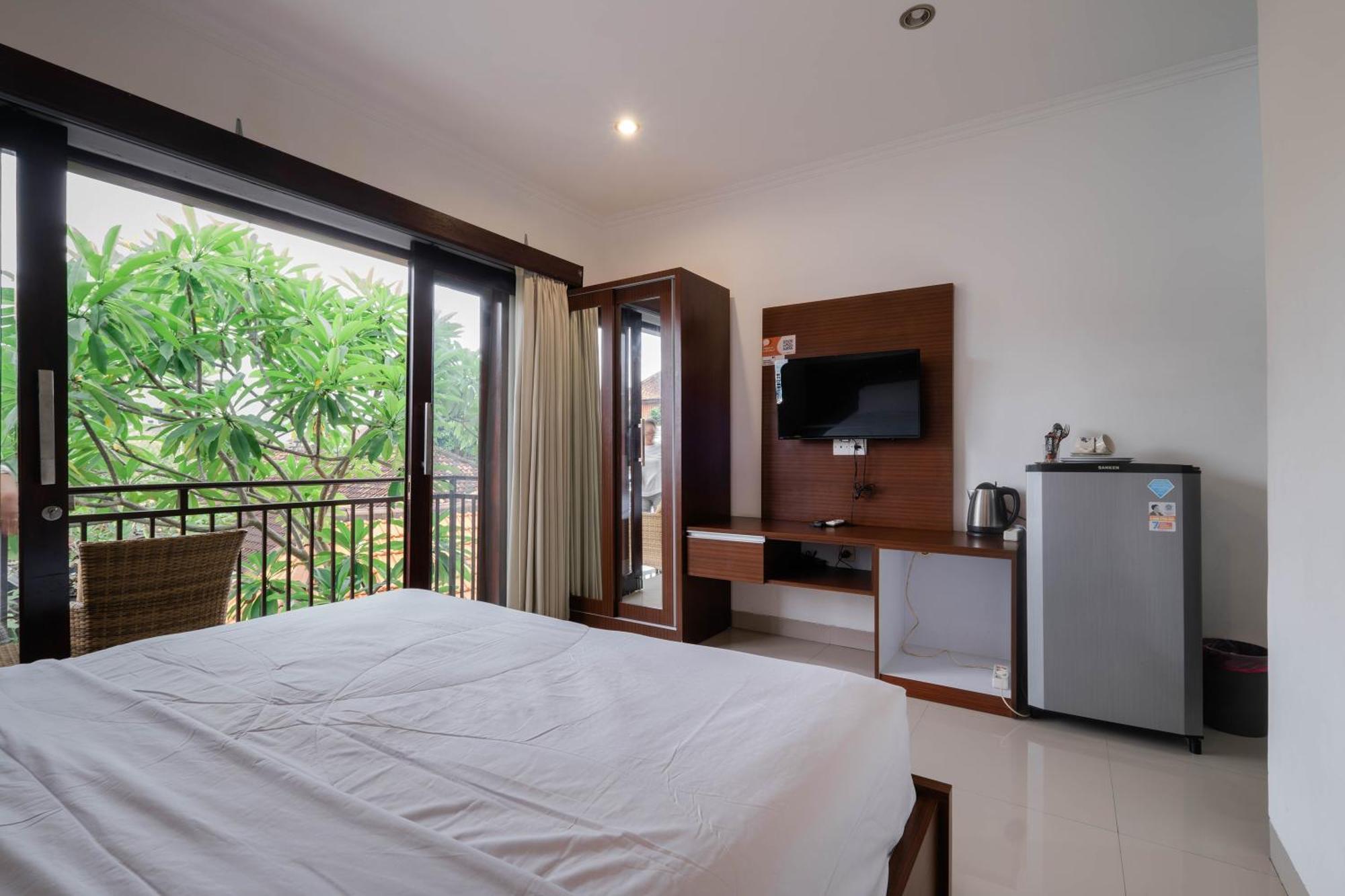 Puri Kasih Home Stay Санур Экстерьер фото