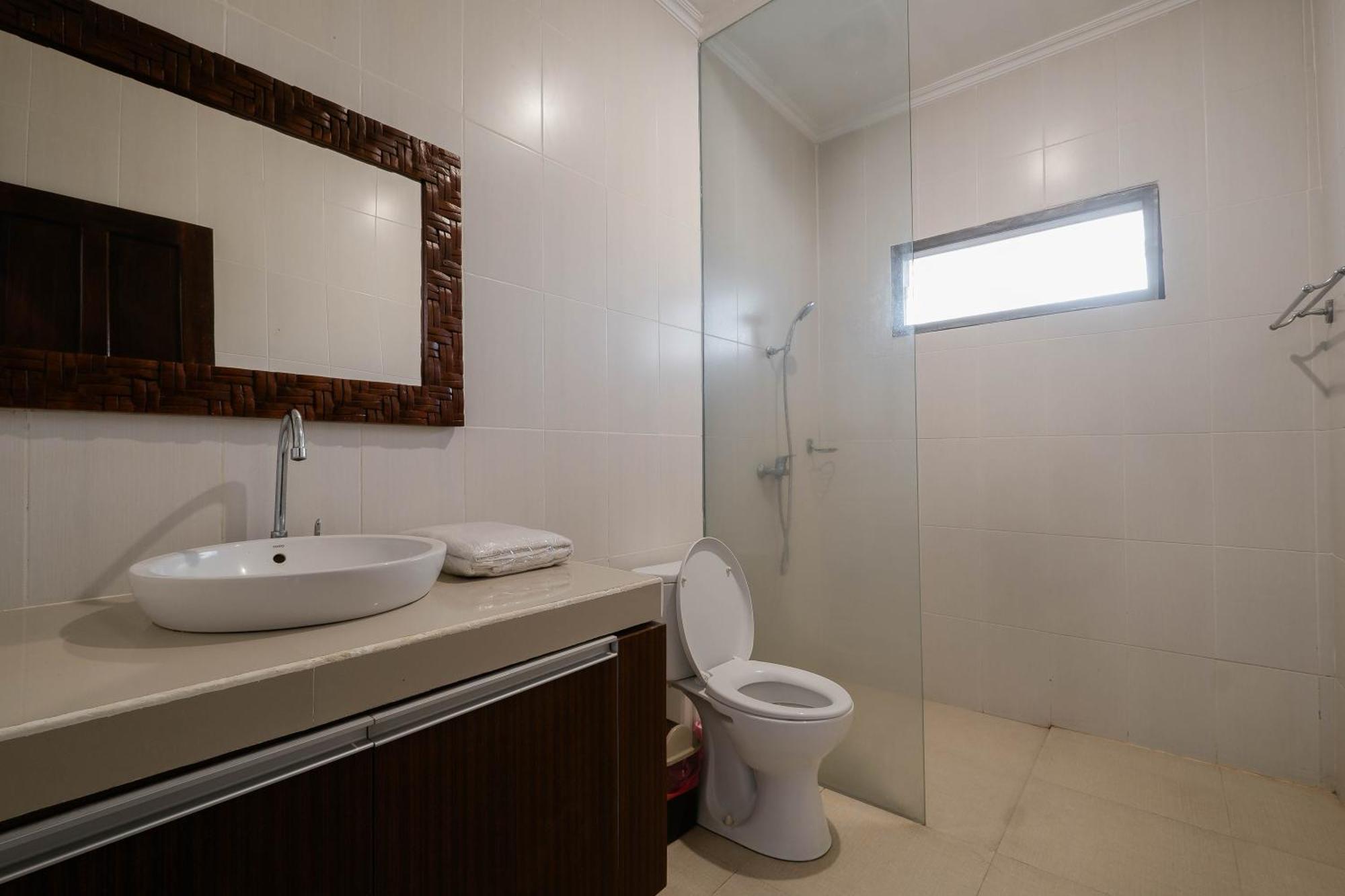 Puri Kasih Home Stay Санур Экстерьер фото