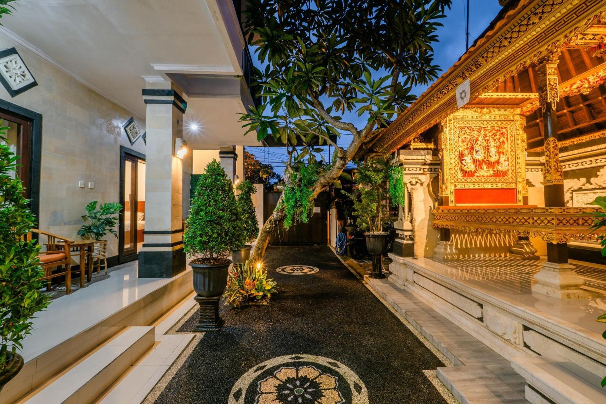 Puri Kasih Home Stay Санур Экстерьер фото