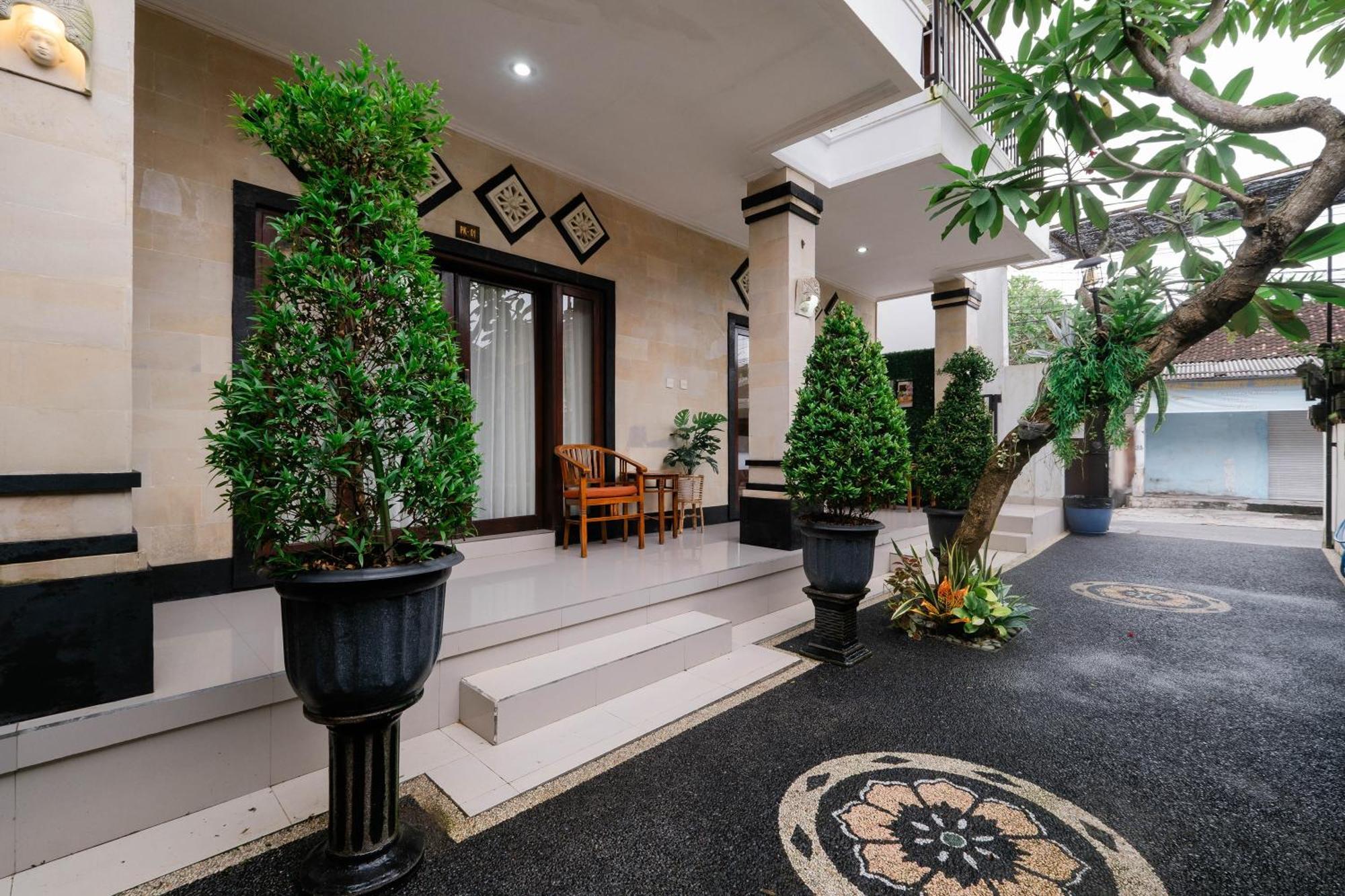 Puri Kasih Home Stay Санур Экстерьер фото