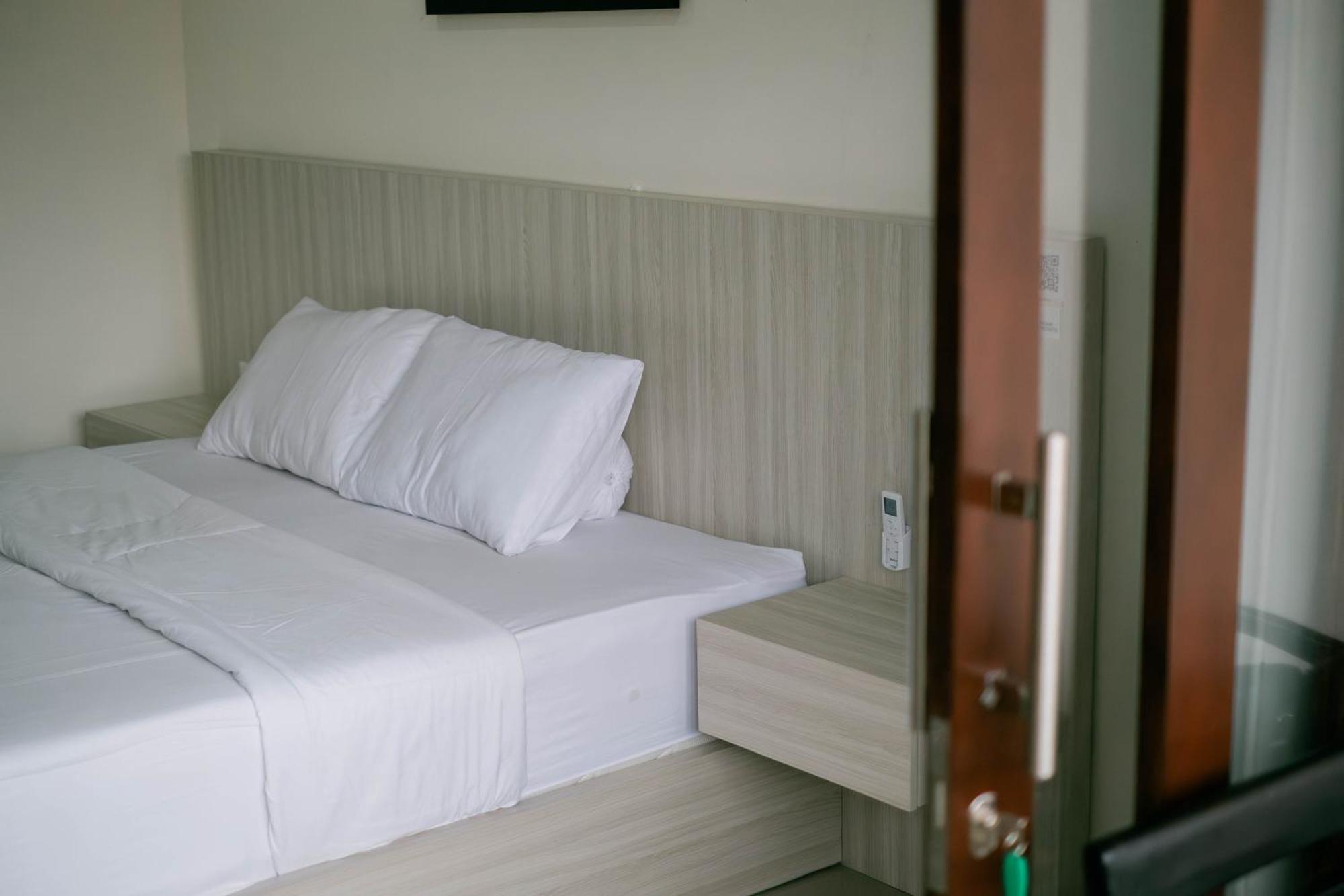 Puri Kasih Home Stay Санур Экстерьер фото